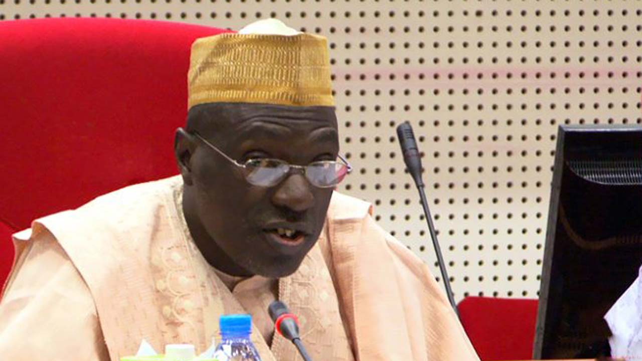 Buhari Condoles With Senator Makarfi Over Father’s Death
