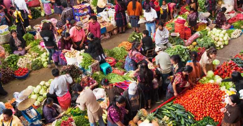 After 2 Days Of Total Lockdown, FG Approves 4-Hour Daily Food Sales