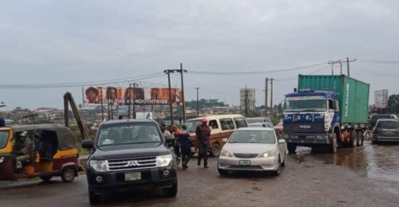 End SARS: Protesters Block Lagos – Ibadan Expressway [PHOTOS]